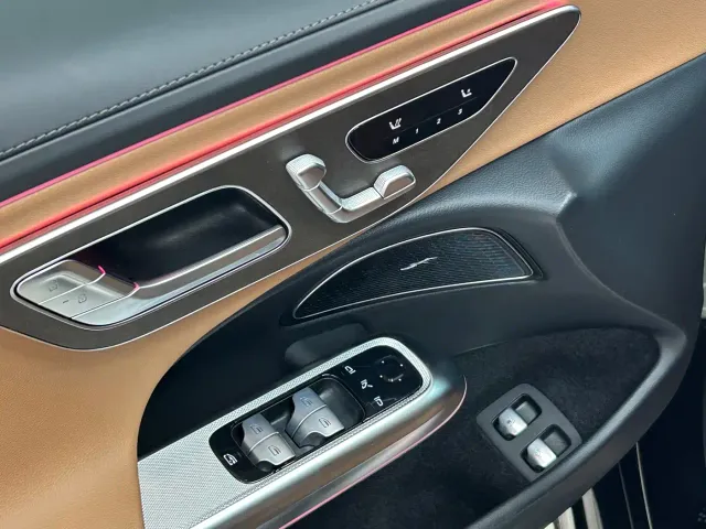 Mercedes-Benz E-Class — Фото автомобиля 10