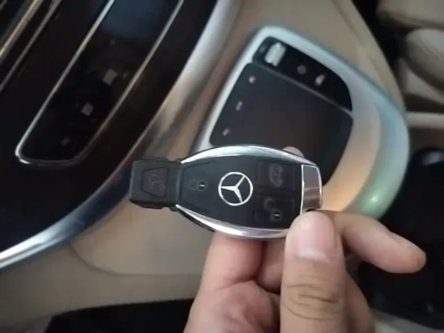 Mercedes-Benz V-Class — Фото автомобиля 8