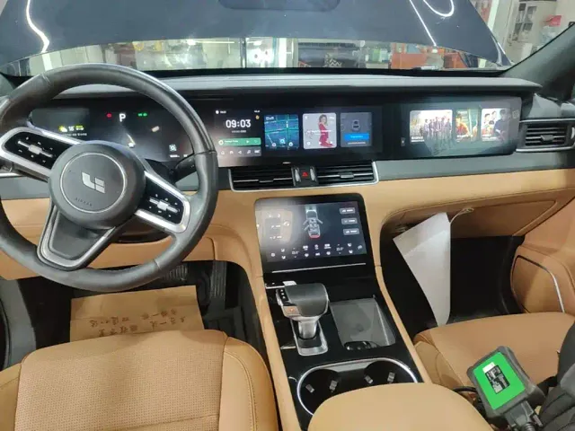 Li Auto ONE — Фото автомобиля 12