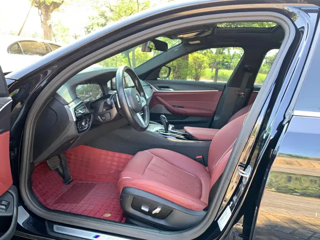 BMW 5 Series — Фото автомобиля 14