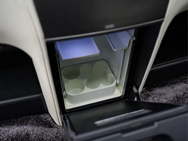 Lexus LM — Фото автомобиля 20