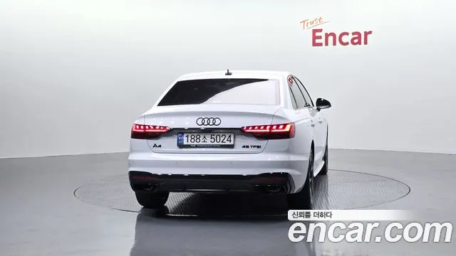 Audi A4 — Фото автомобиля 4