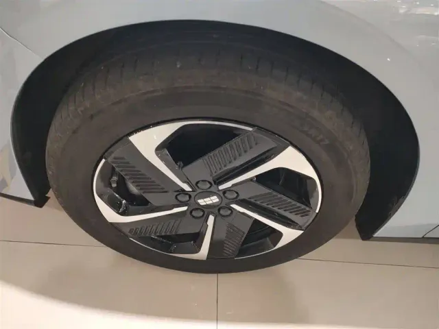 Geely Galaxy L6 — Фото автомобиля 24