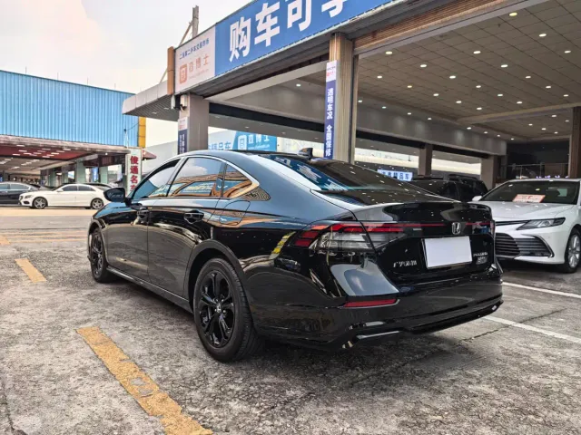 Honda Accord — Фото автомобиля 13