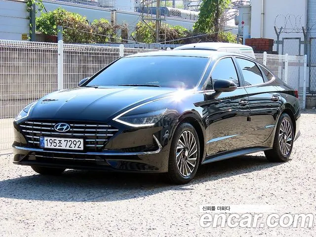 Фотография автомобиля — Hyundai Sonata DN8