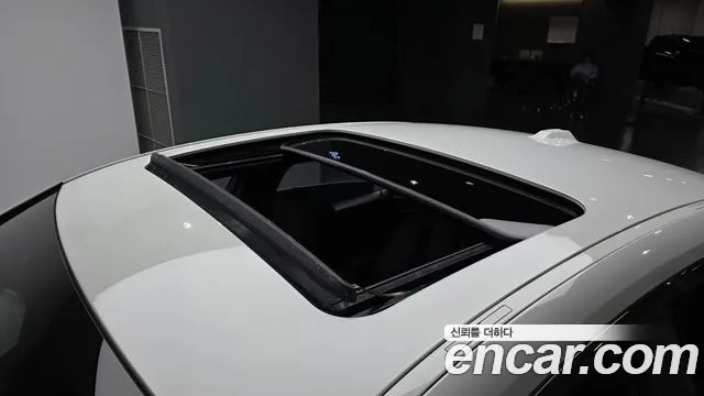 BMW i4 — Фото автомобиля 18