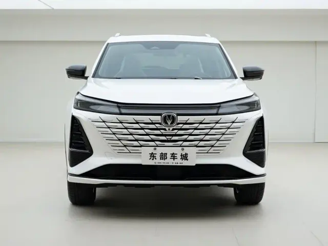 Changan CS75 Plus — Фото автомобиля 2