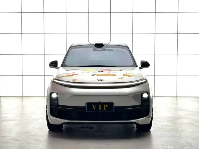 Li Auto L9 — Фото автомобиля 3
