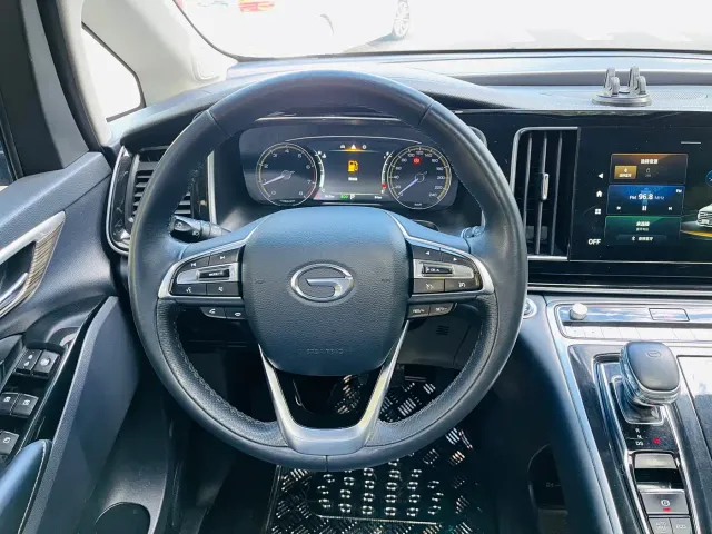 GAC Trumpchi M8 — Фото автомобиля 16