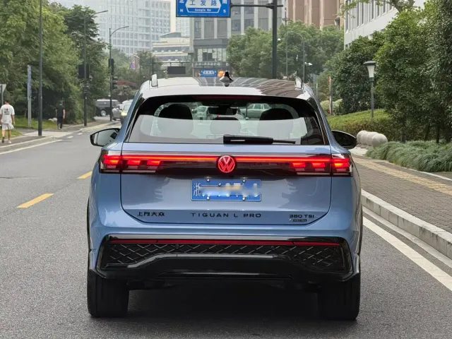 Volkswagen Tiguan L — Фото автомобиля 5