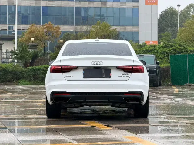 Audi A4L — Фото автомобиля 8