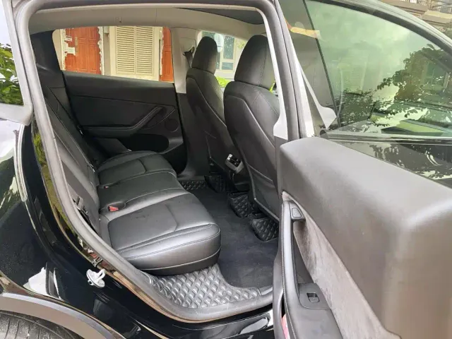Tesla Model Y — Фото автомобиля 10