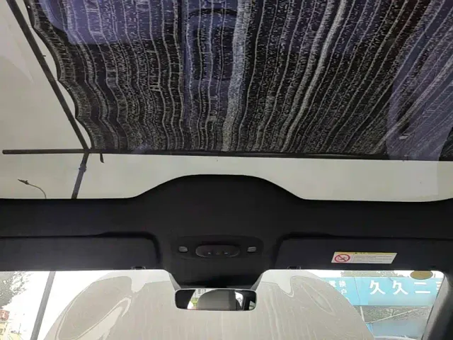 Xiaomi SU7 — Фото автомобиля 13