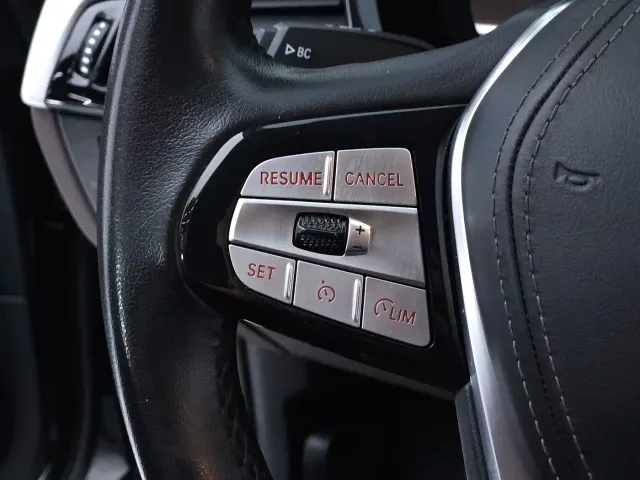 BMW 5 Series — Фото автомобиля 17