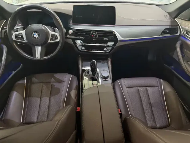 BMW 5 Series — Фото автомобиля 2