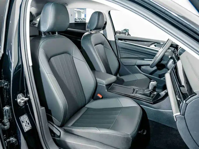 Volkswagen Passat — Фото автомобиля 18