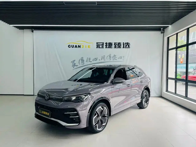 Фотография автомобиля — Volkswagen Tiguan L