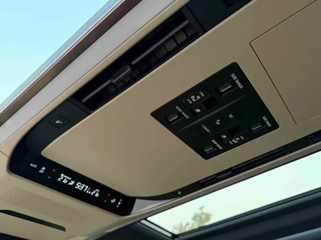Toyota Vellfire — Фото автомобиля 26