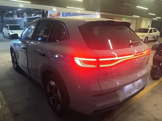 Geely Galaxy E5 — Фото автомобиля 4