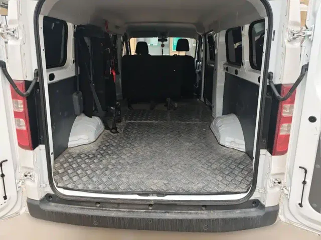 Wuling Yangguang — Фото автомобиля 15