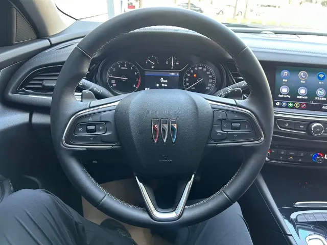 Buick Regal — Фото автомобиля 8
