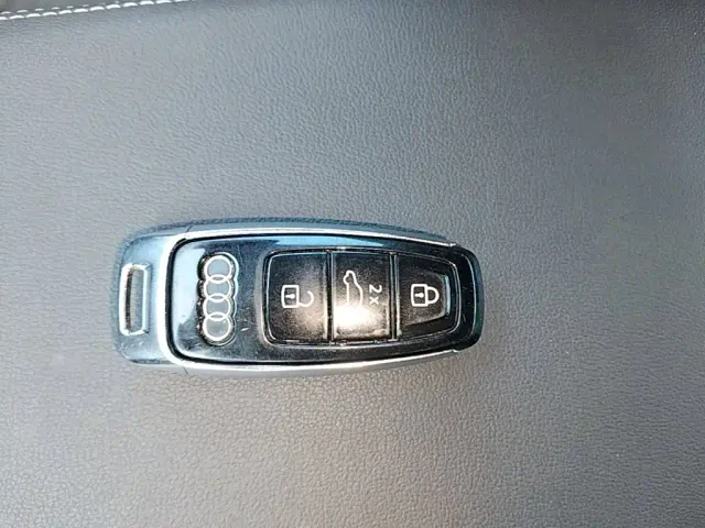 Audi A6L — Фото автомобиля 16
