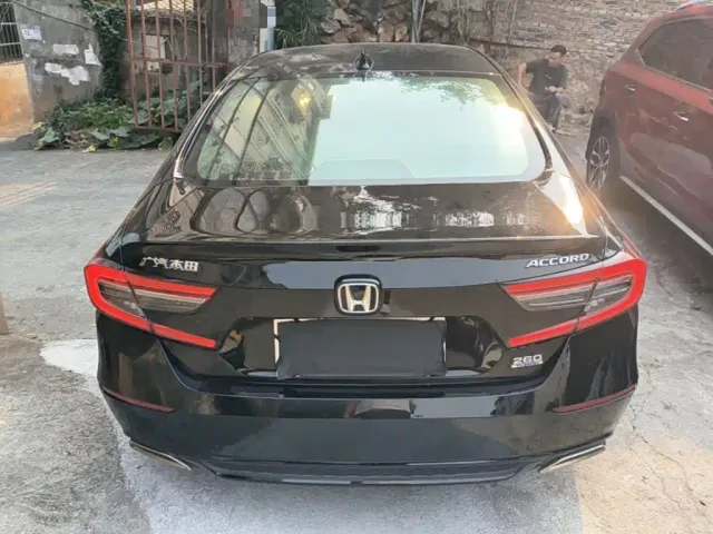 Honda Accord — Фото автомобиля 5