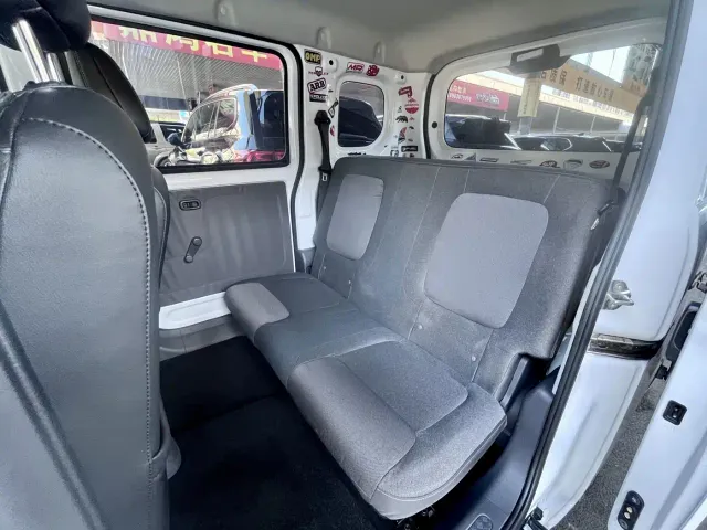 Wuling Zhiguang NEV — Фото автомобиля 9