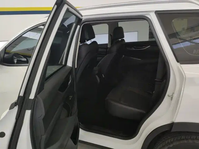 Maxus D60 — Фото автомобиля 11