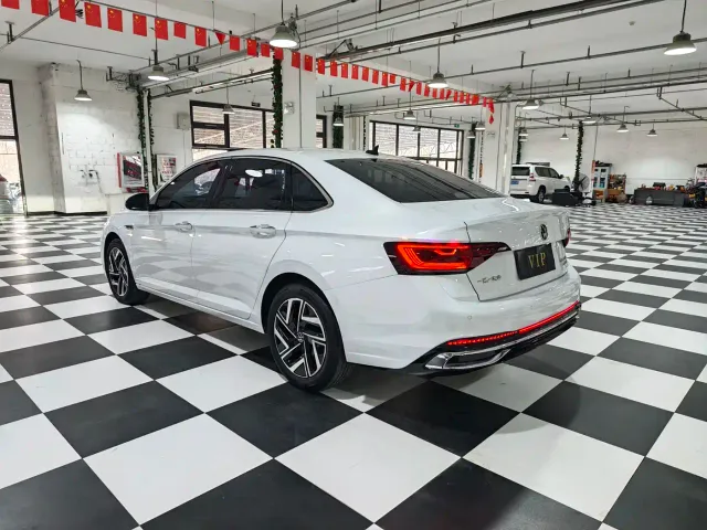 Volkswagen Sagitar — Фото автомобиля 7