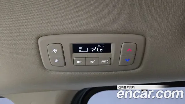 Kia Canival Carnival 4 поколение Бензин 9 мест Signature — Фото автомобиля 30