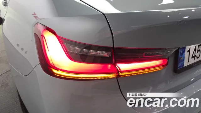 BMW 3-Series 3 серия (G20) 320i M Sport — Фото автомобиля 22
