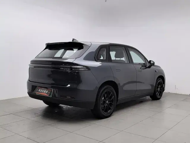 Leapmotor C10 — Фото автомобиля 2