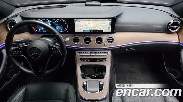 Mercedes-Benz E-Class — Фото автомобиля 7