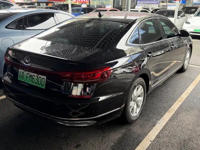 Volkswagen Passat — Фото автомобиля 9
