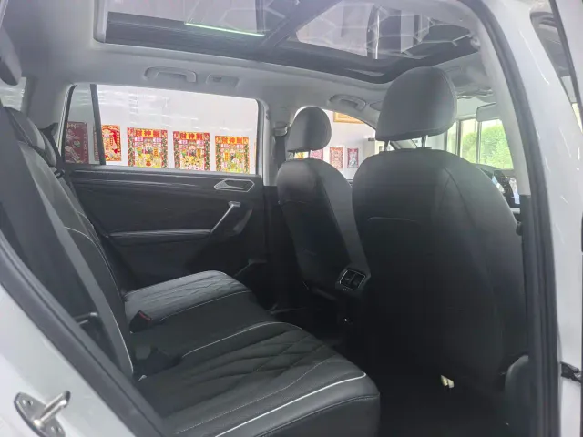 Volkswagen Tiguan L — Фото автомобиля 9