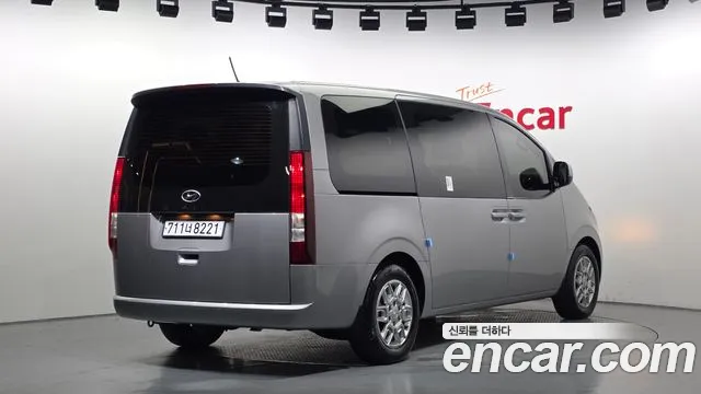 Hyundai Staria Staria Tourer 11 мест — Фото автомобиля 2