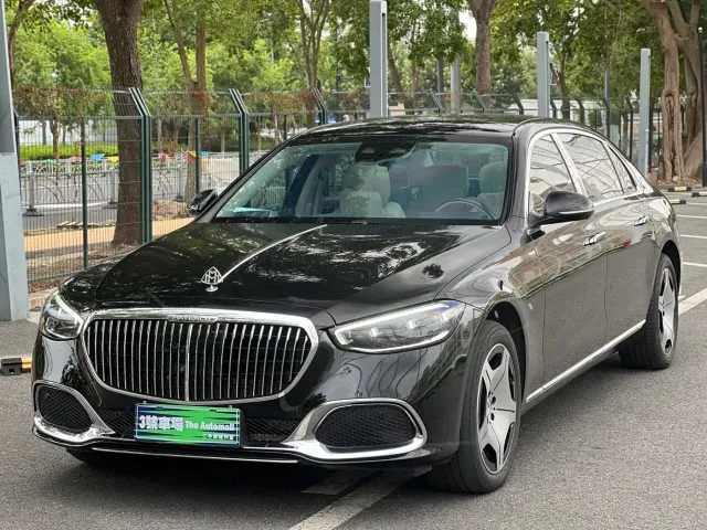 Фотография автомобиля — Mercedes-Benz Maybach S-Class