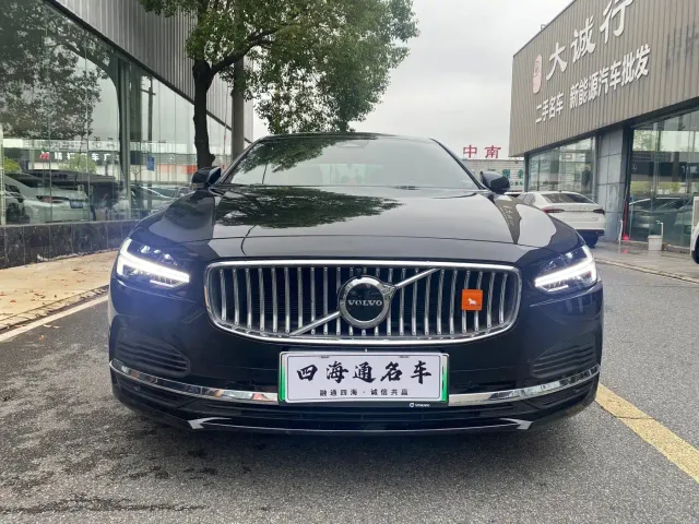 Volvo S90 — Фото автомобиля 2
