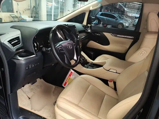 Toyota Alphard — Фото автомобиля 15