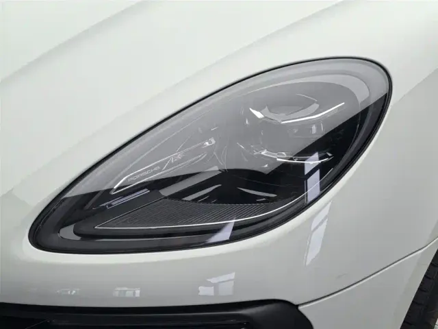 Porsche Macan — Фото автомобиля 9