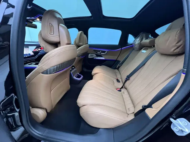 Mercedes-Benz E-Class — Фото автомобиля 8