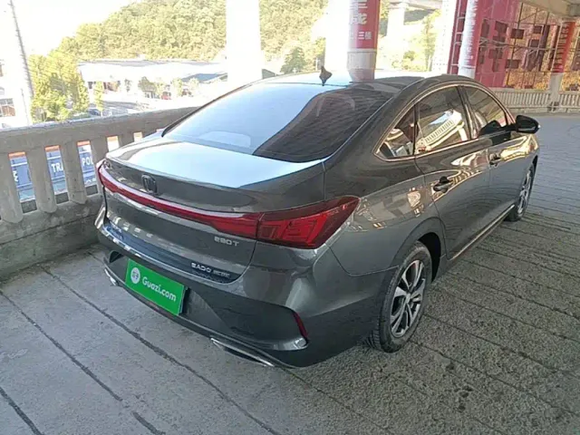 Changan Eado — Фото автомобиля 6