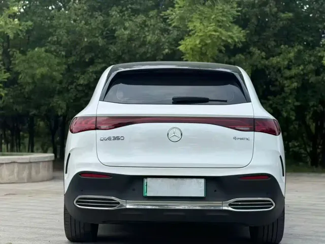 Mercedes-Benz EQE SUV — Фото автомобиля 8