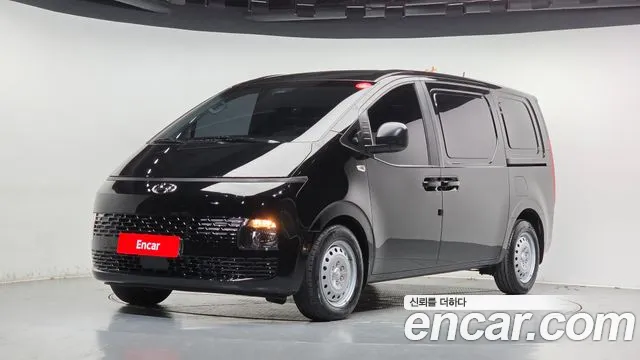 Фотография автомобиля — Hyundai Staria