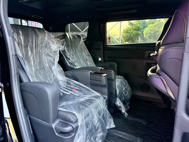 Toyota Alphard — Фото автомобиля 11