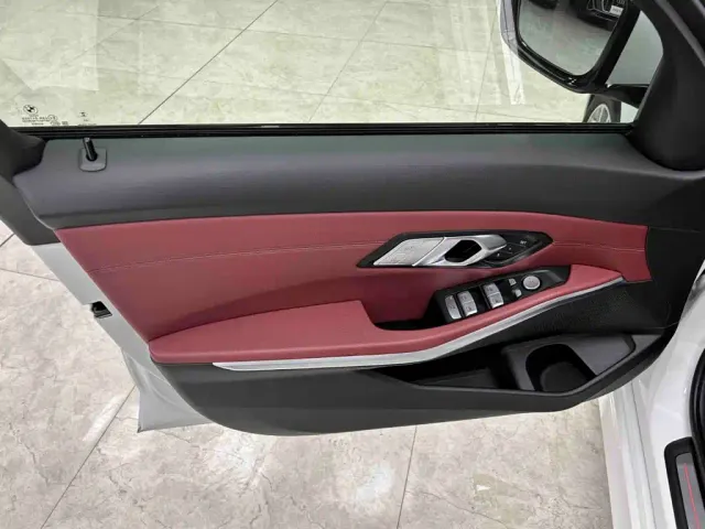 BMW 3 Series — Фото автомобиля 15