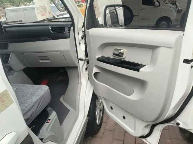 Jinbei New Hiace S — Фото автомобиля 15