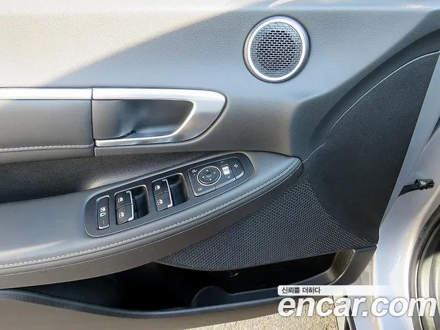 Hyundai Sonata — Фото автомобиля 13