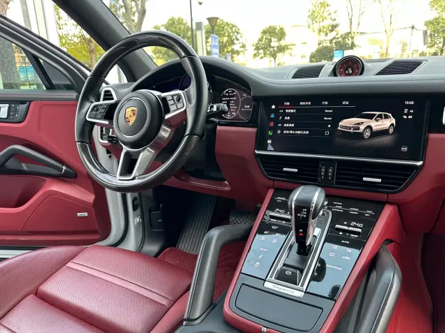 Porsche Cayenne — Фото автомобиля 14